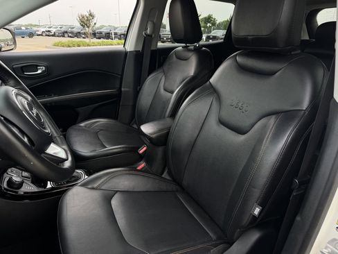 Used 2018 Jeep Compass Limited AWD/4WD image 25