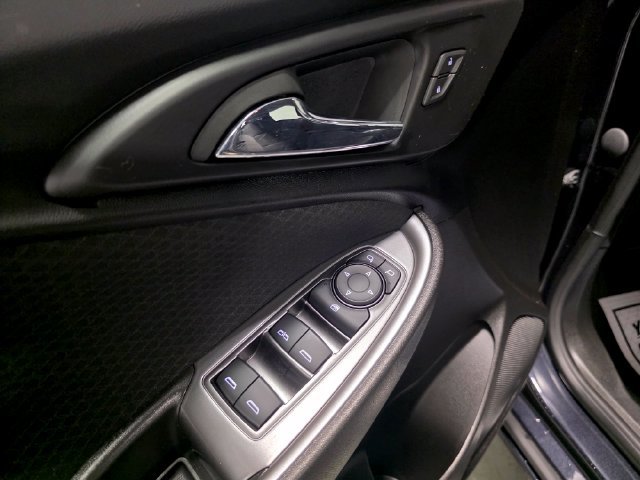 Used 2023 Chevrolet Malibu LT FWD image 10
