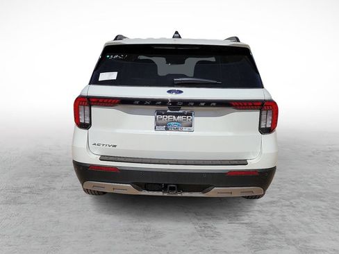 New 2026 Ford Explorer Active w/ Active Comfort Package RWD image 9