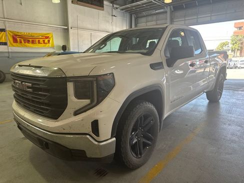 Used 2022 GMC Sierra 1500 Pro w/ Pro Value Package AWD/4WD image 7
