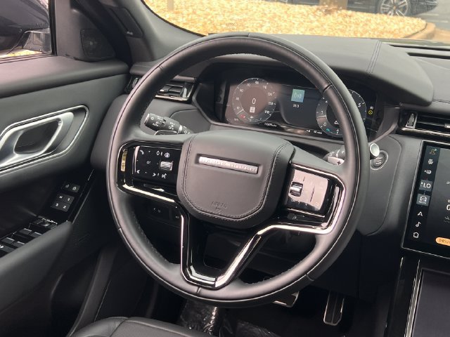 Used 2026 Land Rover Range Rover Velar Dynamic SE AWD/4WD image 18