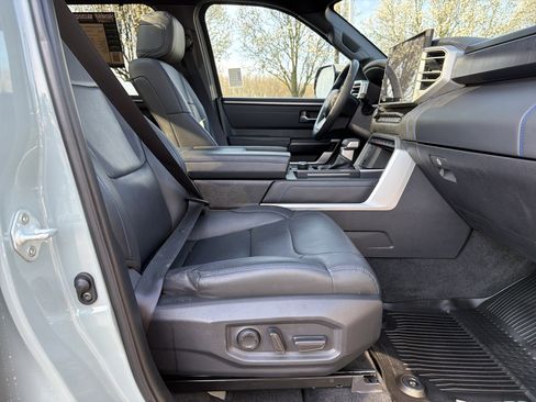 Used 2024 Toyota Tundra Platinum image 32