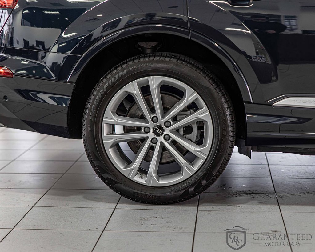 Used 2025 Audi Q7 2.0T Premium Plus w/ Premium Plus Package AWD/4WD image 12