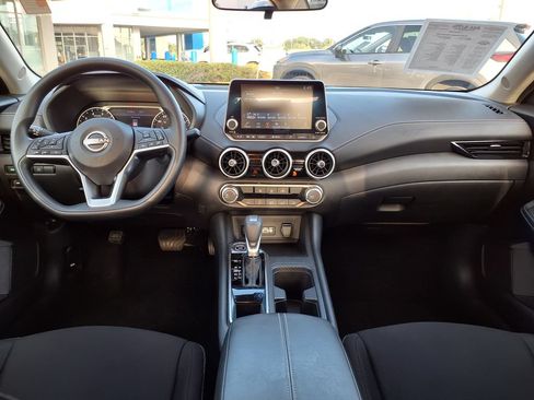 Used 2025 Nissan Sentra SV FWD image 15
