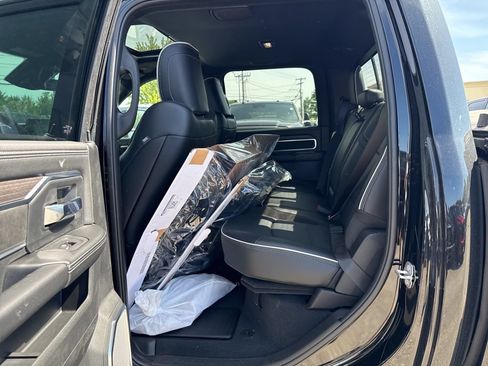New 2026 RAM 2500 Laramie AWD/4WD image 22