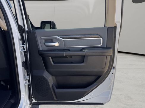 Used 2019 RAM 2500 Big Horn AWD/4WD image 16