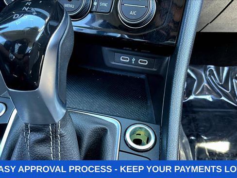 Used 2024 Volkswagen Jetta SE FWD image 15