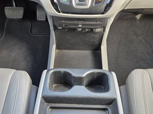 Certified 2022 Honda Odyssey Touring image 18