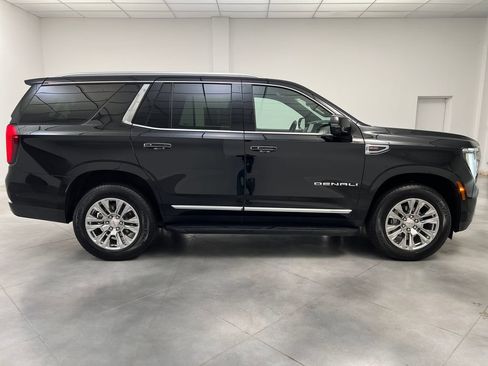 Used 2025 GMC Yukon Denali AWD/4WD image 10