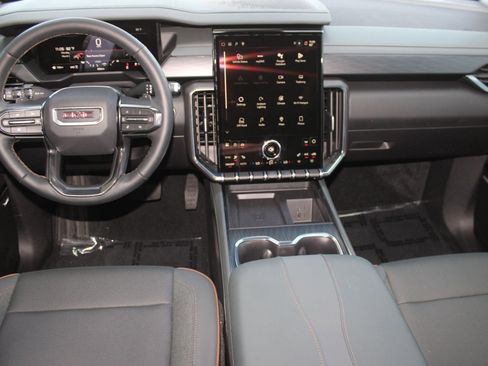 Used 2026 GMC Acadia AT4 AWD/4WD image 13