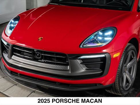 Used 2025 Porsche Macan Turbo AWD/4WD image 9