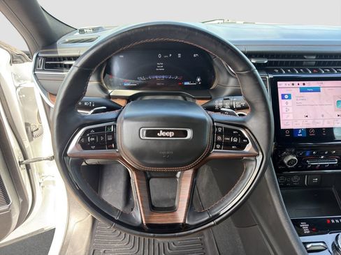Used 2023 Jeep Grand Cherokee L Summit w/ Advanced Protech Group IV AWD/4WD image 10