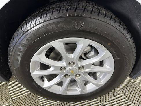 Used 2021 Chevrolet Equinox LT image 12