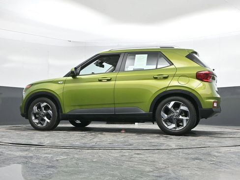 Used 2022 Hyundai Venue SEL image 38