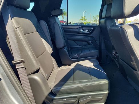 Used 2022 Chevrolet Tahoe Z71 w/ Luxury Package image 27