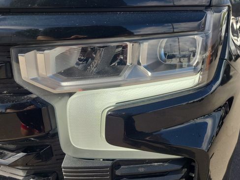 Used 2022 Chevrolet Silverado 1500 LT Trail Boss w/ Convenience Package II AWD/4WD image 9