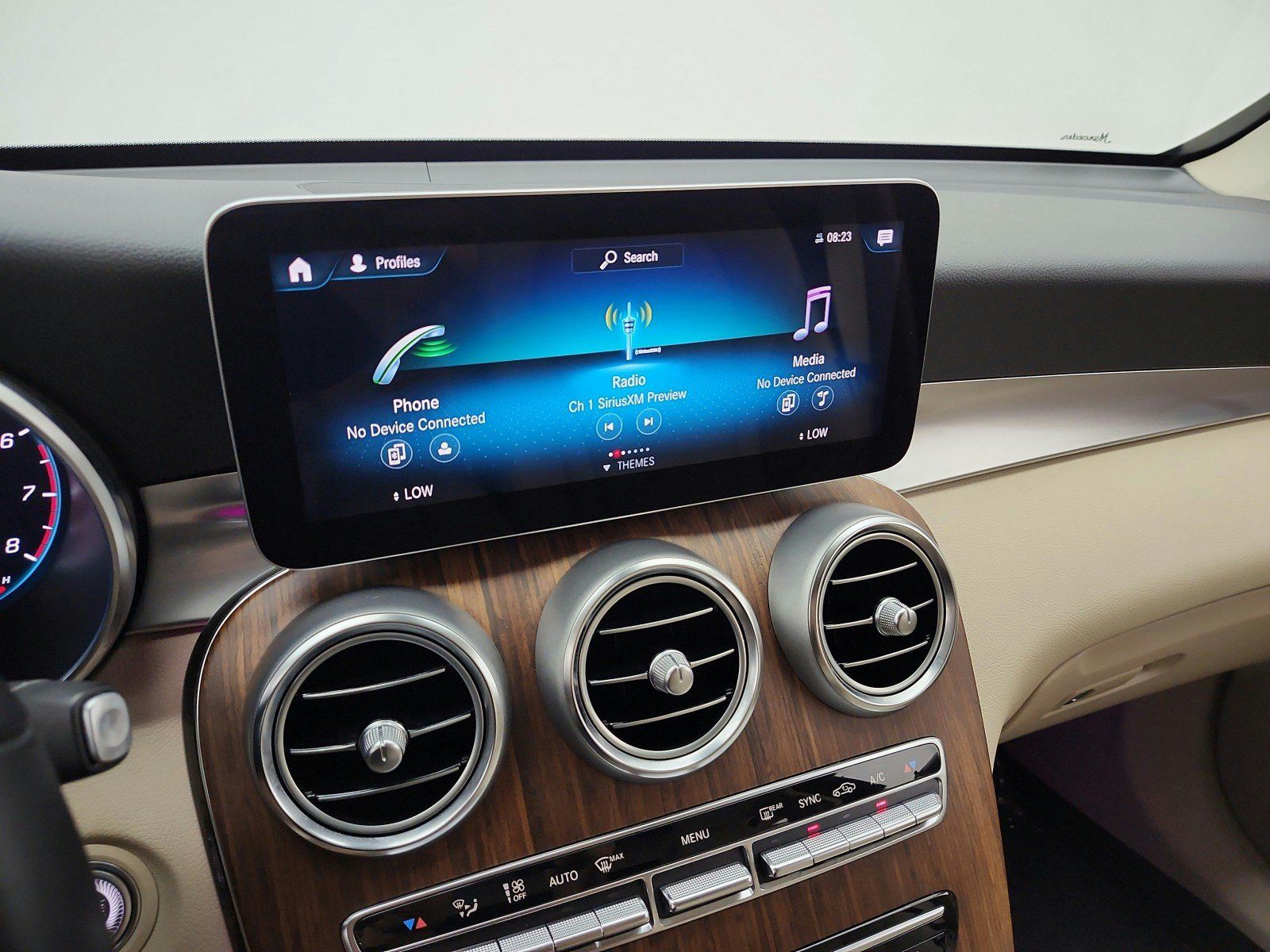 Certified 2022 Mercedes-Benz GLC 300 4MATIC w/ Premium Package Lite image 10