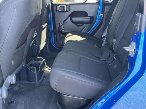 Used 2022 Jeep Gladiator Sport AWD/4WD image 15