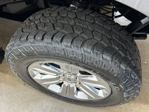Used 2022 Ford F150 XLT w/ Equipment Group 302A High AWD/4WD image 9
