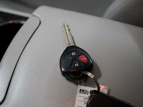 Used 2013 Toyota Venza LE FWD image 20
