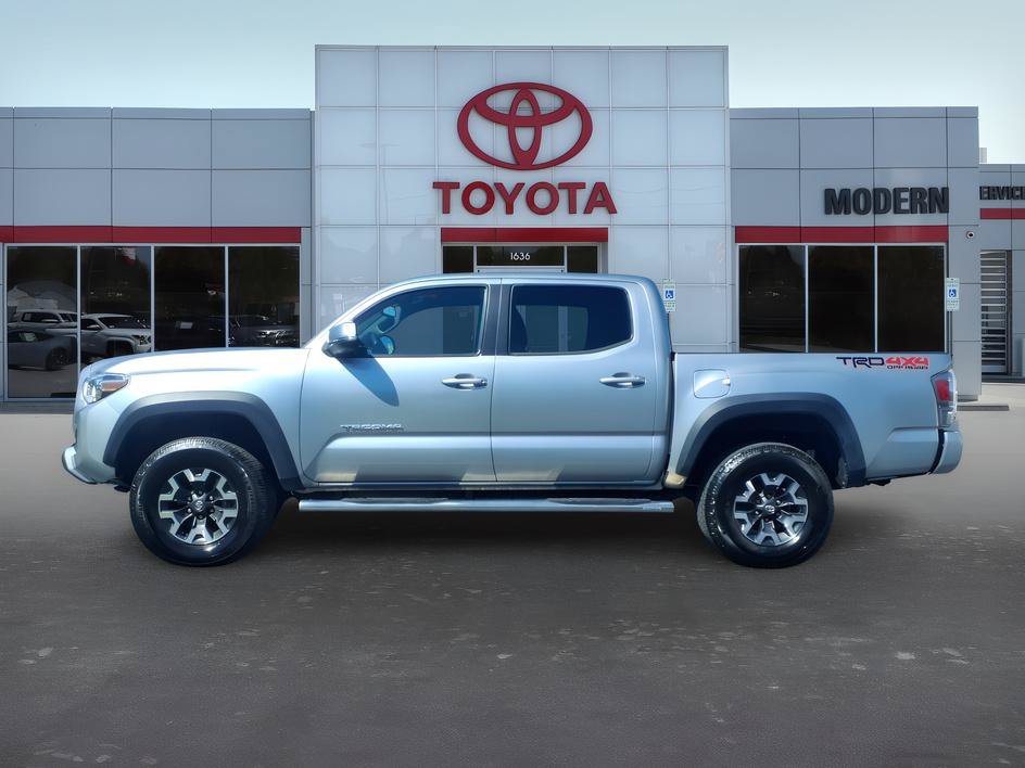 Certified 2023 Toyota Tacoma TRD Off-Road w/ Technology Package AWD/4WD image 2