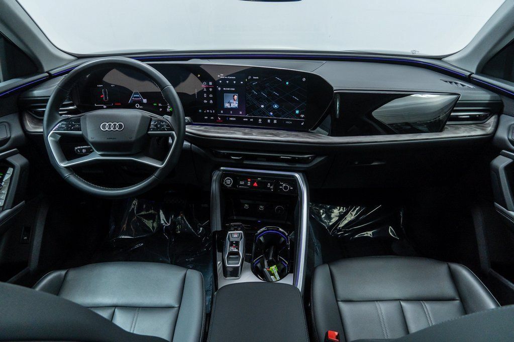 Used 2025 Audi Q5 Premium w/ Convenience Package AWD/4WD image 16
