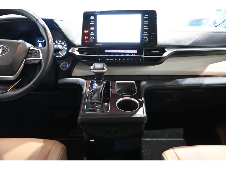 Used 2021 Toyota Sienna XLE AWD/4WD image 24