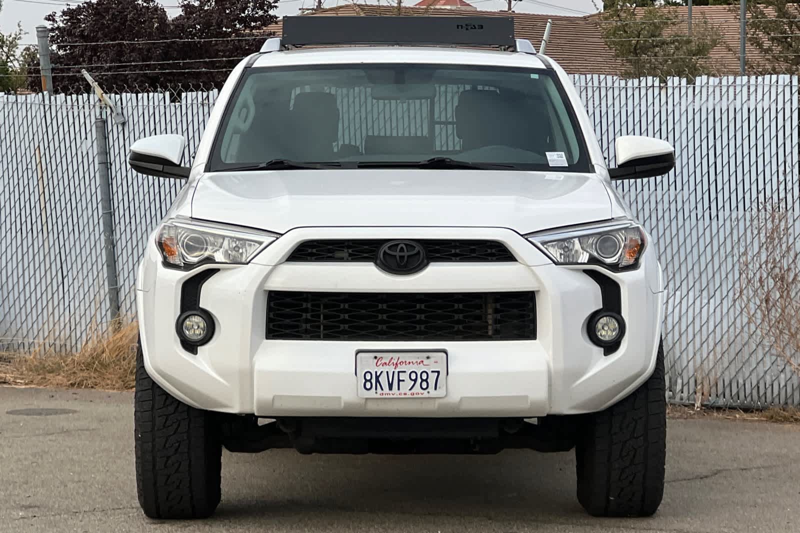 Used 2018 Toyota 4Runner SR5 AWD/4WD image 8