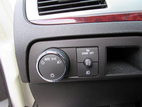 Used 2008 Cadillac Escalade AWD image 12