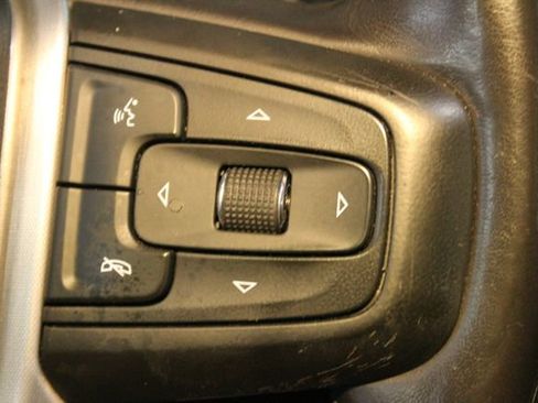 Used 2021 GMC Yukon SLT image 26