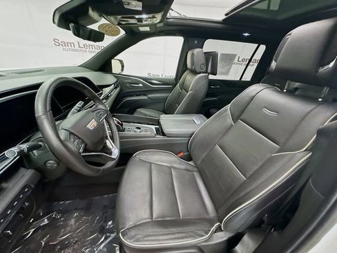 Used 2023 Cadillac Escalade ESV Sport w/ Touring Package image 23