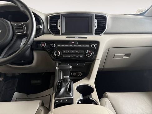 Used 2018 Kia Sportage EX AWD/4WD image 9