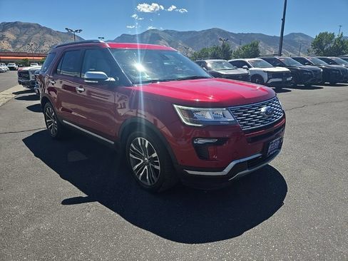Used 2018 Ford Explorer Platinum AWD/4WD image 3