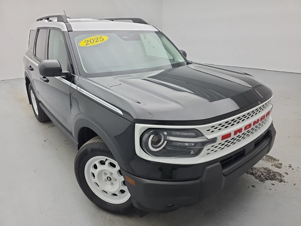 Used 2025 Ford Bronco Sport Heritage w/ Convenience Package AWD/4WD image 3