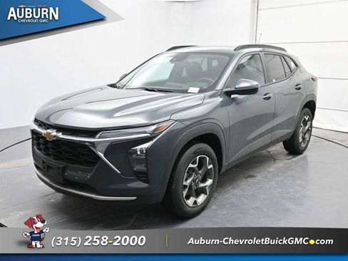 New 2026 Chevrolet Trax LT w/ LT Convenience Package image 1