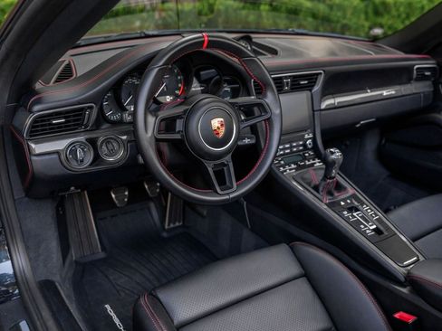 Used 2019 Porsche 911 Speedster RWD image 16