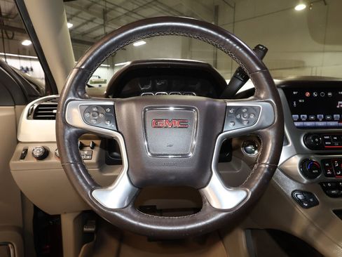 Used 2016 GMC Yukon SLT w/ HD Trailering Package AWD/4WD image 5