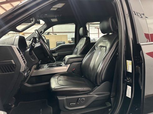 Used 2019 Ford F250 Platinum w/ FX4 Off-Road Package AWD/4WD image 36