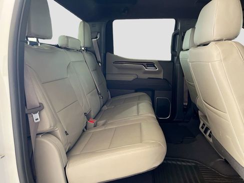 Used 2024 Chevrolet Silverado 1500 LT w/ Z71 Off-Road Package image 25