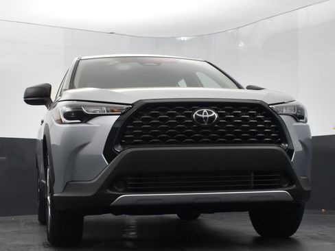 Used 2025 Toyota Corolla Cross L image 43