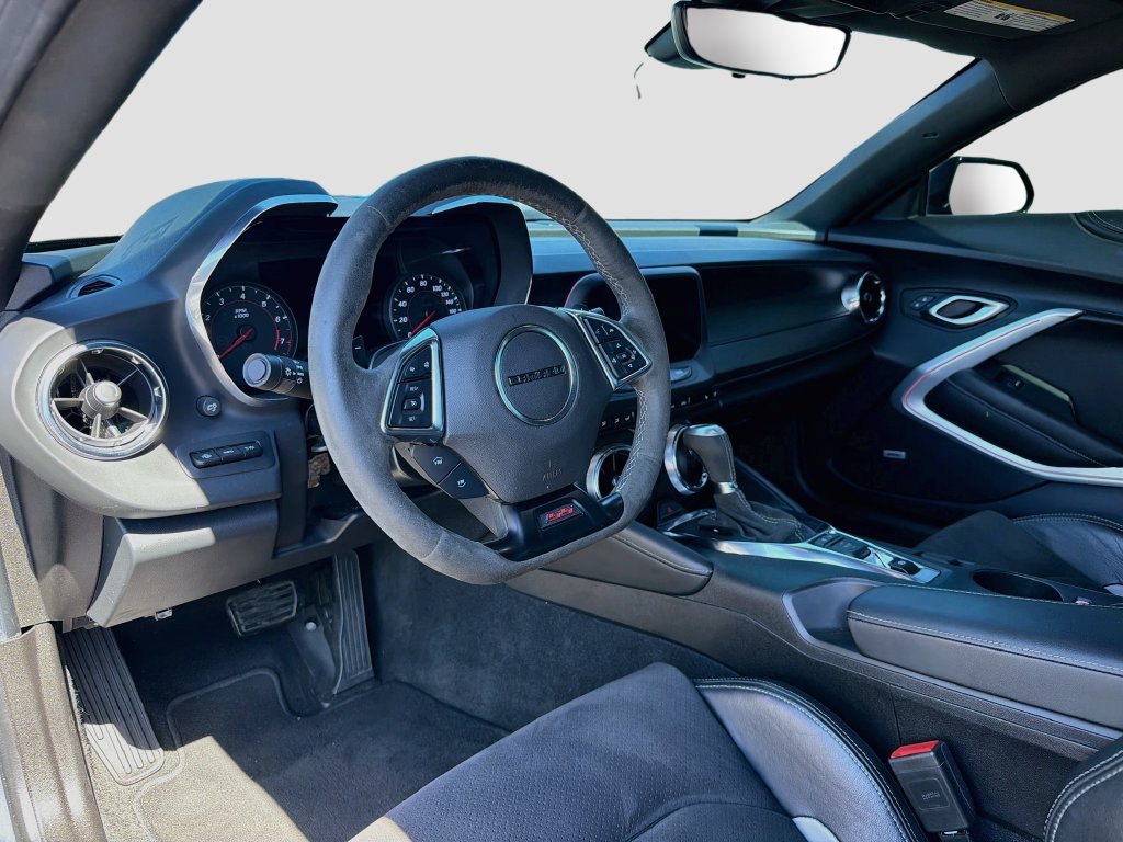 Used 2022 Chevrolet Camaro SS RWD image 9