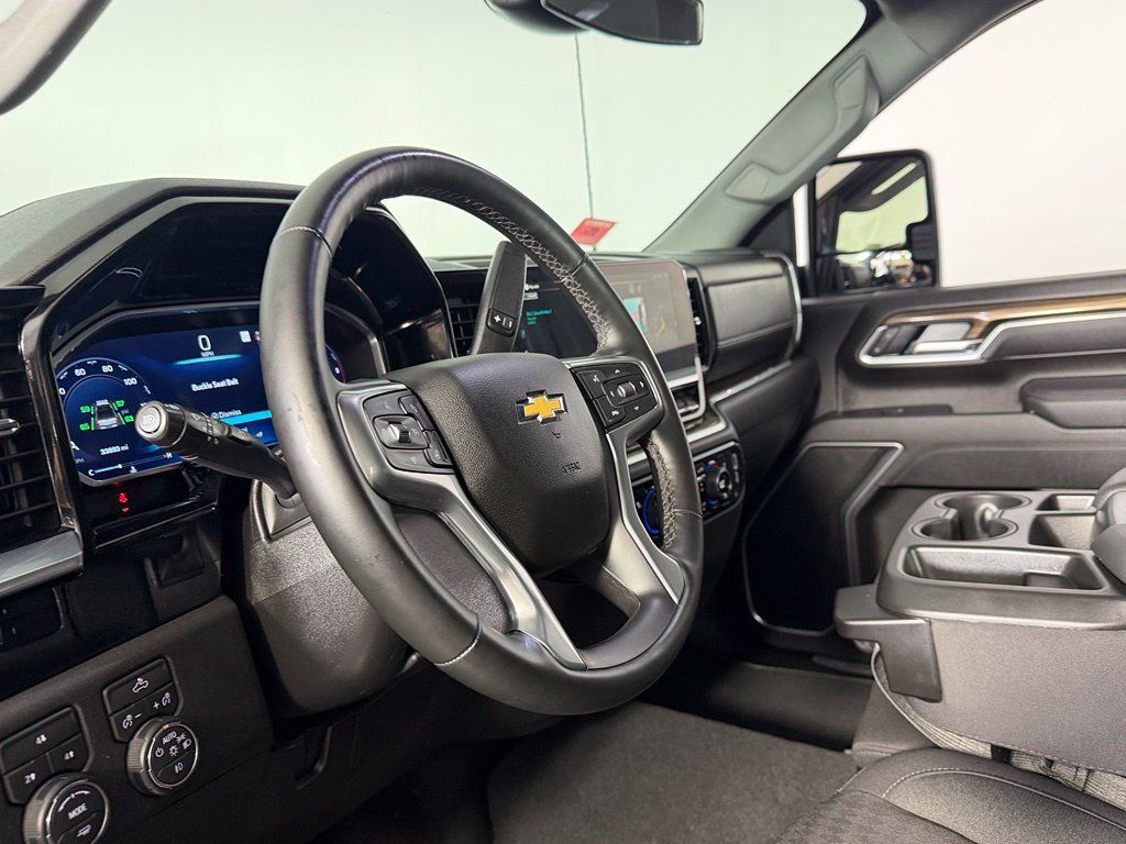 Used 2026 Chevrolet Silverado 2500 LT AWD/4WD image 17