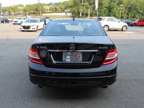 Used 2011 Mercedes-Benz C 300 4MATIC Sedan image 4