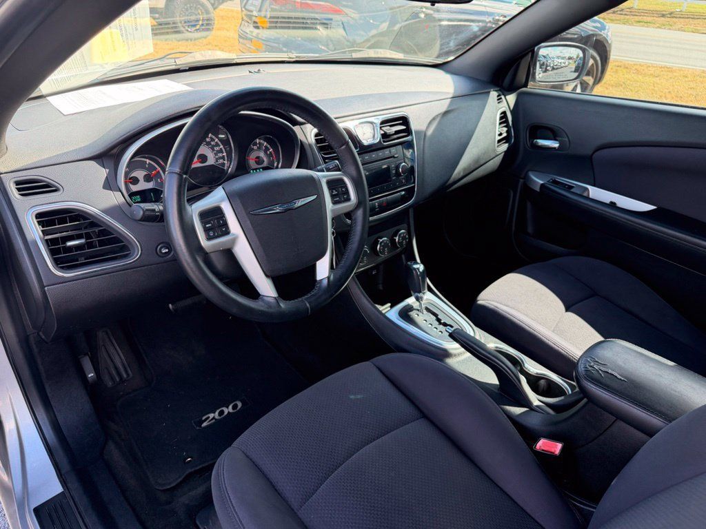 Used 2013 Chrysler 200 Touring FWD image 13