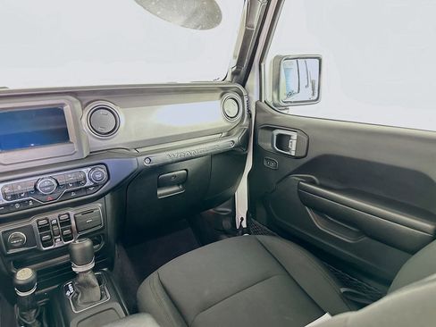 Used 2021 Jeep Wrangler Unlimited Sport image 31