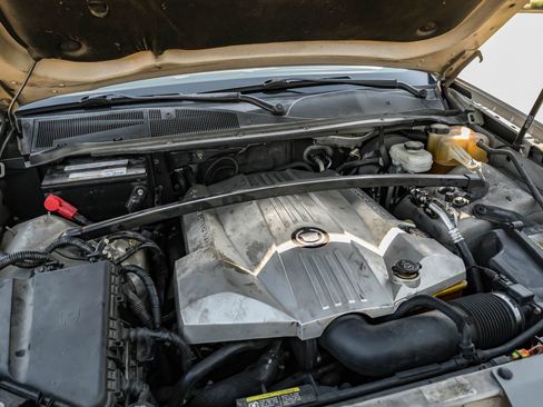 Used 2004 Cadillac SRX AWD/4WD image 46