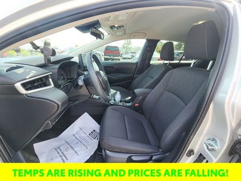 Used 2025 Toyota Corolla LE image 24
