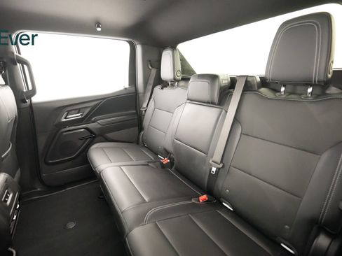 Used 2025 Chevrolet Silverado EV LT image 19