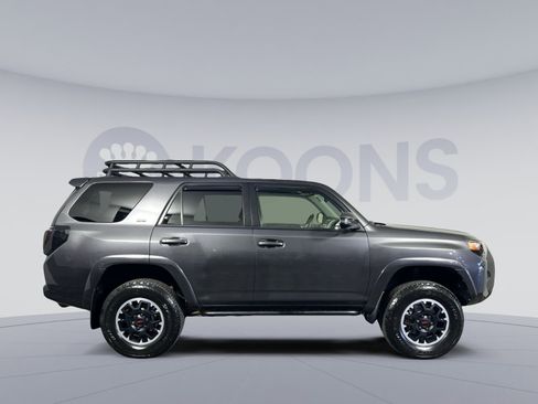 Used 2016 Toyota 4Runner SR5 Premium image 8