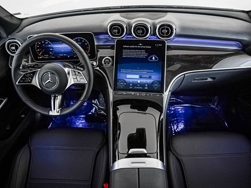 Certified 2026 Mercedes-Benz GLC 300 image 9
